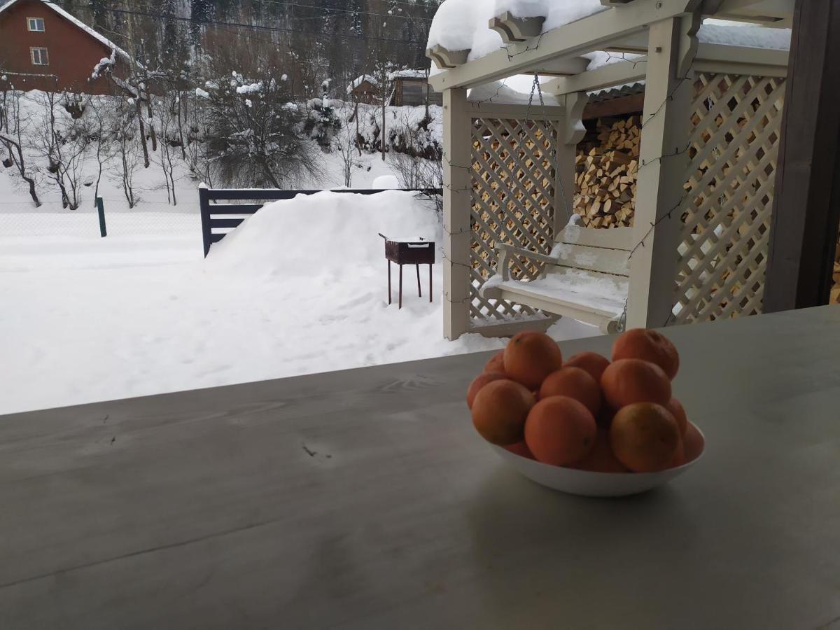 Котедж Кресаня Mykulychyn Buitenkant foto