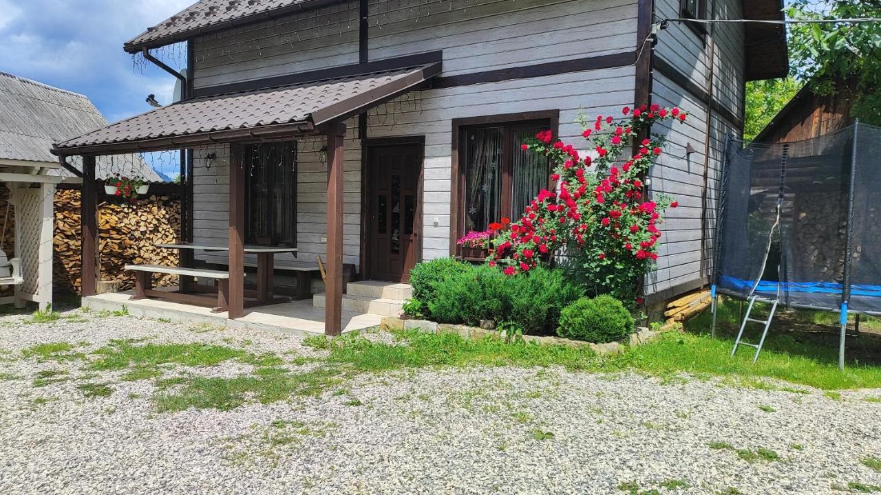 Котедж Кресаня Mykulychyn Buitenkant foto